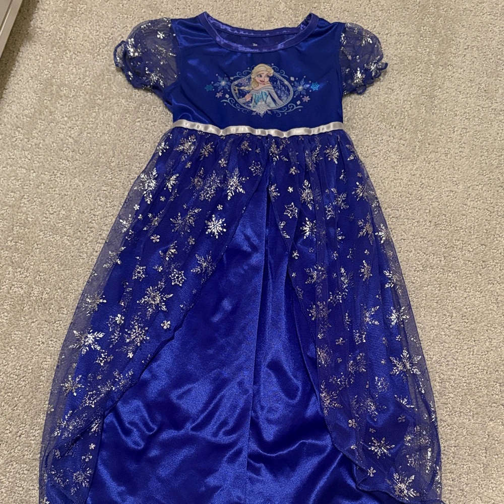 Disney Frozen nightgown